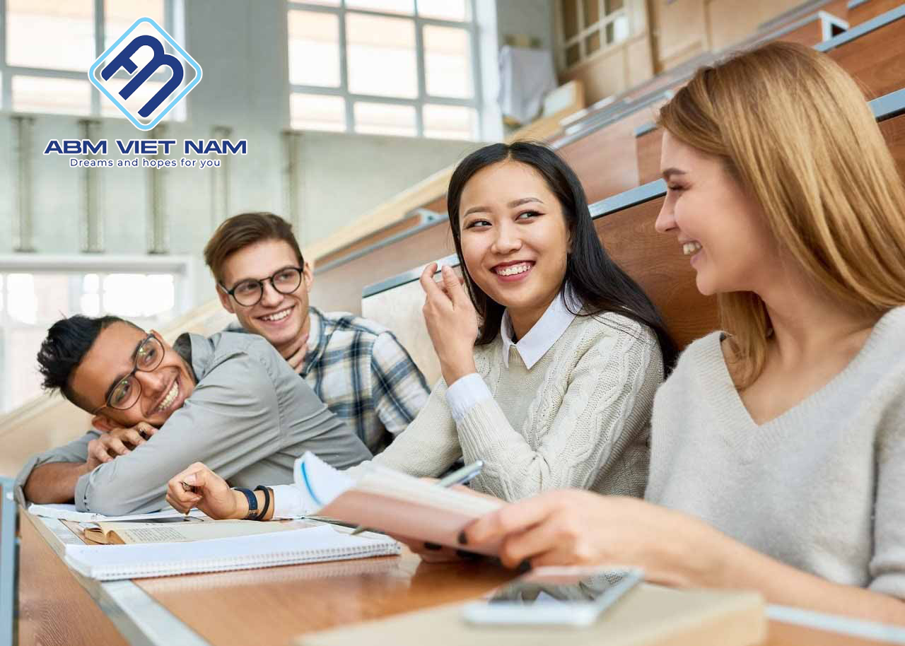 Kỹ năng mềm - hành trang giúp bạn vững vàng nơi đất khách