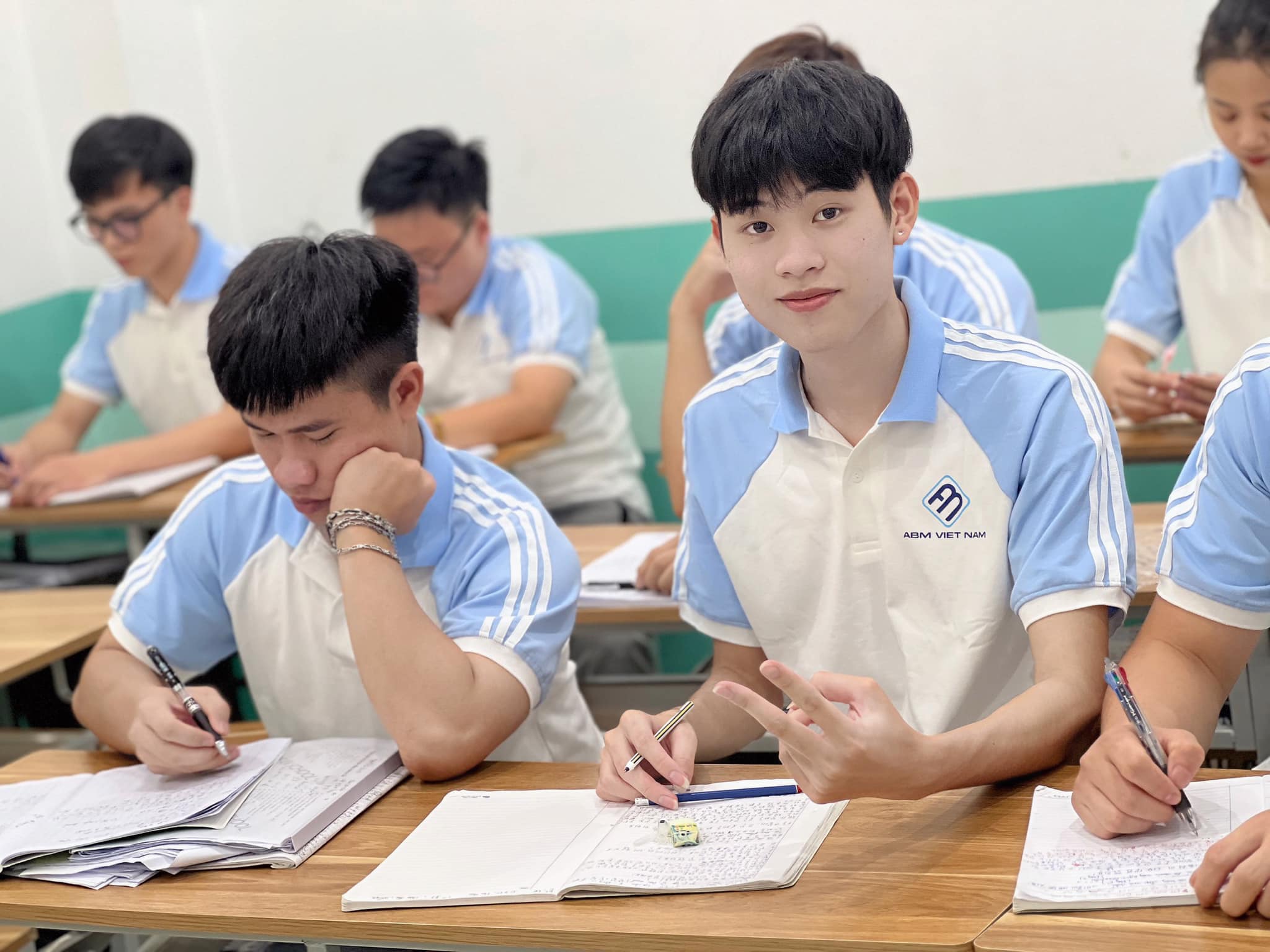 Học tiếng Hàn ngay từ hôm nay để đầu tư cho tương lai