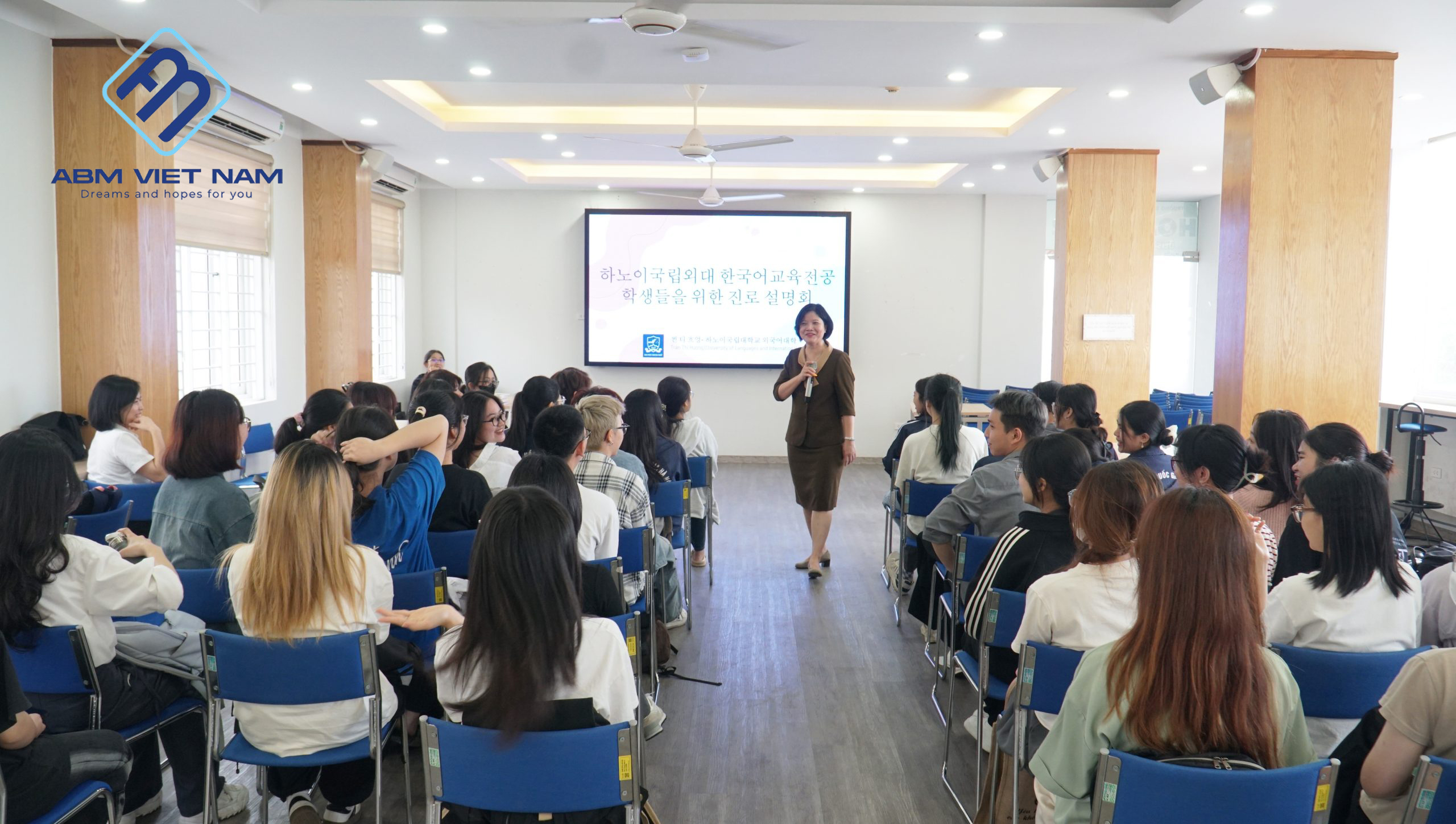 Định hướng ngành học, trường học cho du học sinh