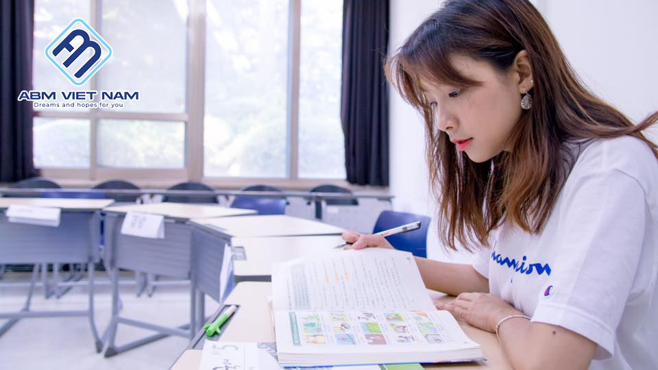 Điều kiện du học Hàn Quốc hệ chuyển tiếp không quá khắt khe