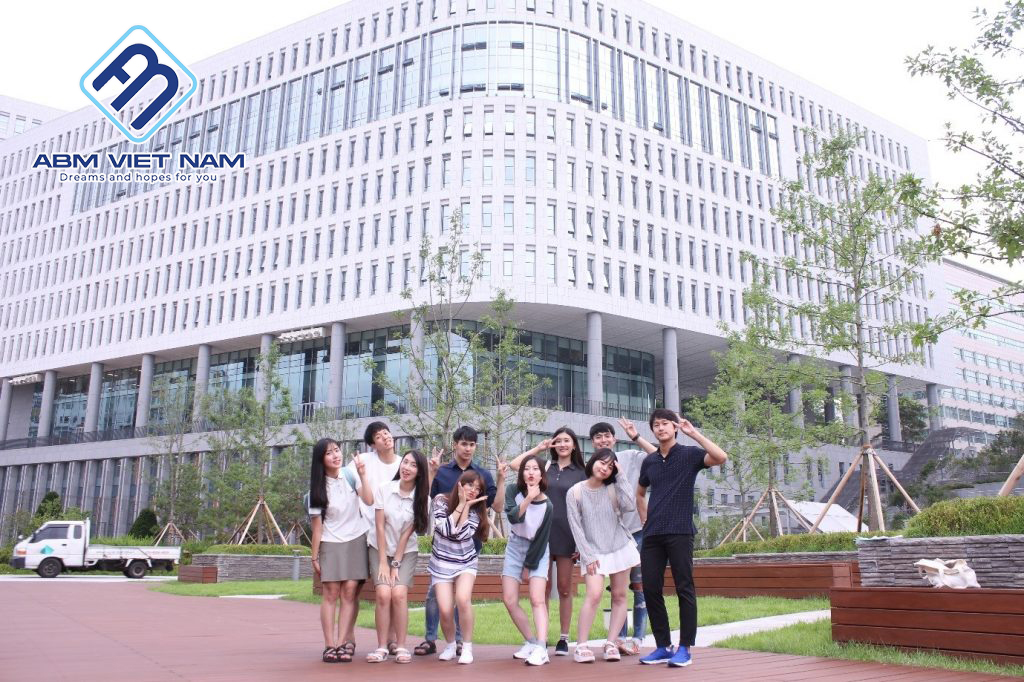 Tìm hiểu vị trí địa lý xung quanh trường học