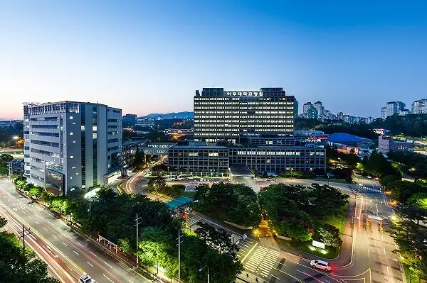ĐẠI HỌC AJOU (아주대학교) – TRƯỜNG ĐẠI HỌC HÀNG ĐẦU VỀ KỸ THUẬT, CNTT VÀ Y KHOA TẠI HÀN QUỐC