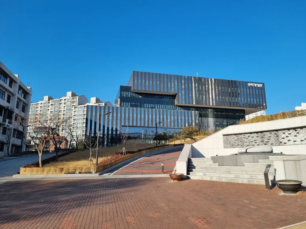 ĐẠI HỌC SOONGSIL (숭실대학교) – NGÔI TRƯỜNG HƠN 120 NĂM TUỔI GIỮA LÒNG SEOUL, NƠI ĐÀO TẠO NHÂN TÀI CÔNG NGHỆ HÀNG ĐẦU HÀN QUỐC
