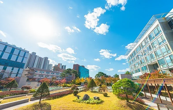 ĐẠI HỌC SOGANG (SOGANG UNIVERSITY) – NGÔI TRƯỜNG HÀNG ĐẦU VỀ KINH DOANH, TRUYỀN THÔNG VÀ GIÁO DỤC TIẾNG HÀN TẠI HÀN QUỐC